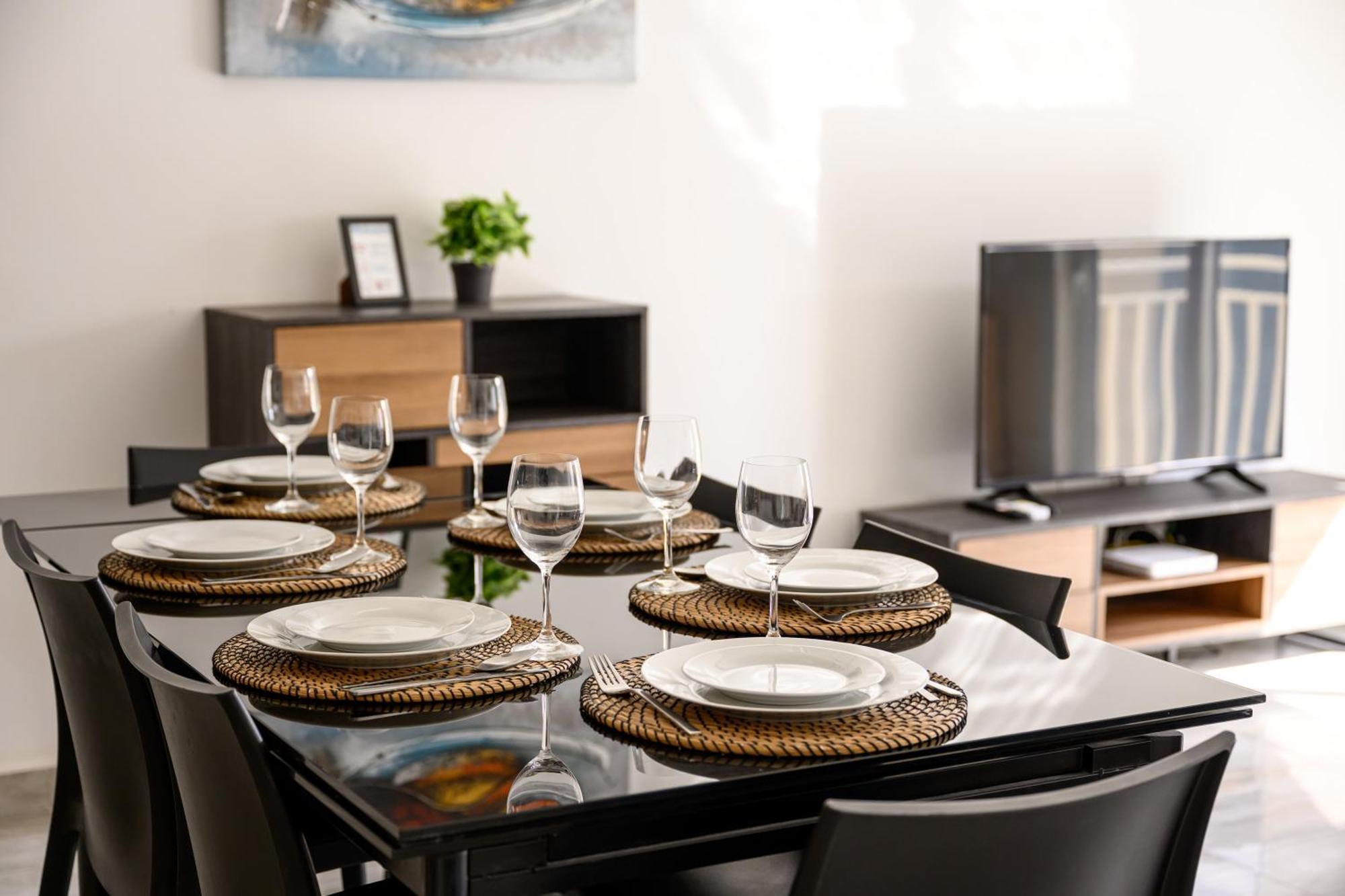F11 Room 3, Private Room Two Single Beds Shared Bathroom In Shared Flat مسيدا المظهر الخارجي الصورة